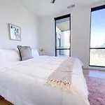 Bright 1Bd/1Ba Downtown Omaha Apartments