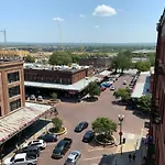 Blackout Themed Residence In The Prime Heart Of Omaha\'S Old Market!