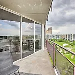 7Th-Floor Omaha Condo With Balcony And Park Views