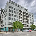 7Th-Floor Omaha Condo With Balcony And Park Views