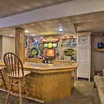 Family-Friendly Omaha Oasis About 10 Mi To Dtwn!