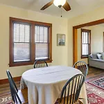 Quaint Omaha Home Less Than 5 Mi To Downtown!