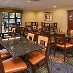 Holiday Inn Express & Suites Central Omaha By Ihg