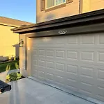 Cheerful 3 Bd Home With Easy Access To Interstate!