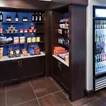 Hampton Inn & Suites Omaha-Downtown