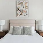 Landing Modern Apartment With Amazing Amenities