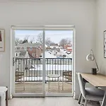 Landing Modern Apartment With Amazing Amenities