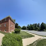 Cathedral 3-Charming Apartment Walk To Unmc