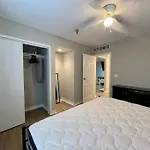 Aksarben Gem- Wfh Corner Desk & Minutes From I-80