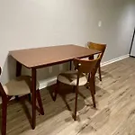 Aksarben Gem- Wfh Corner Desk & Minutes From I-80