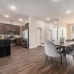 Luxury Condo - Hot Tub - Views
