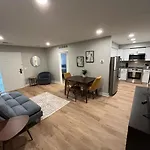 Aksarben Area 2 Bd-2 Ba By Uno