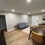 Aksarben Area 2 Bd-2 Ba By Uno