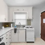 Top-Floor 1Br Apartment In Omaha