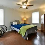 Leavenworth Apt 2