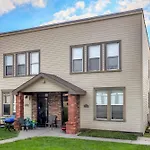 Modern Midtown 1B Apartment King Bed And Smart Tvs