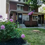 Stylish 2 Bed Retro Retreat