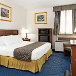 Baymont Inn & Suites Omaha