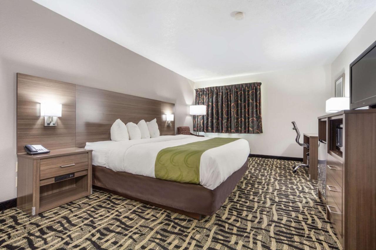 Hotel Quality & West - Ne Linclon 2*