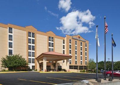 Express & By Ihg Omaha