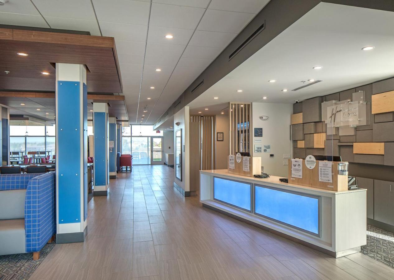 Hotel Express & - West - Elkhorn By Ihg Omaha