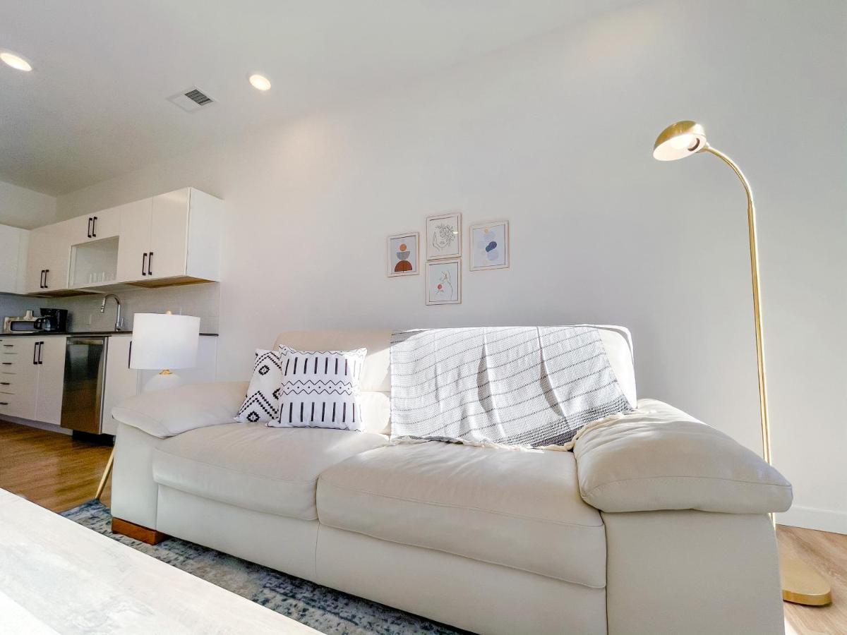 Bright 1bd/1ba Downtown Omaha