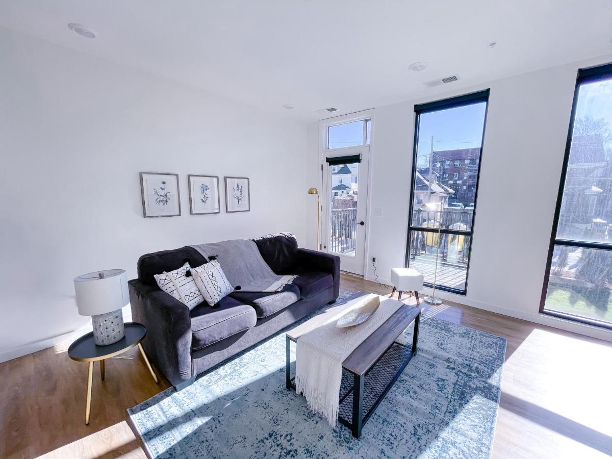 Bright 1bd/1ba Downtown *