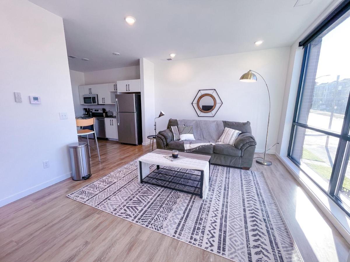 Bright 1bd/1ba Downtown Omaha