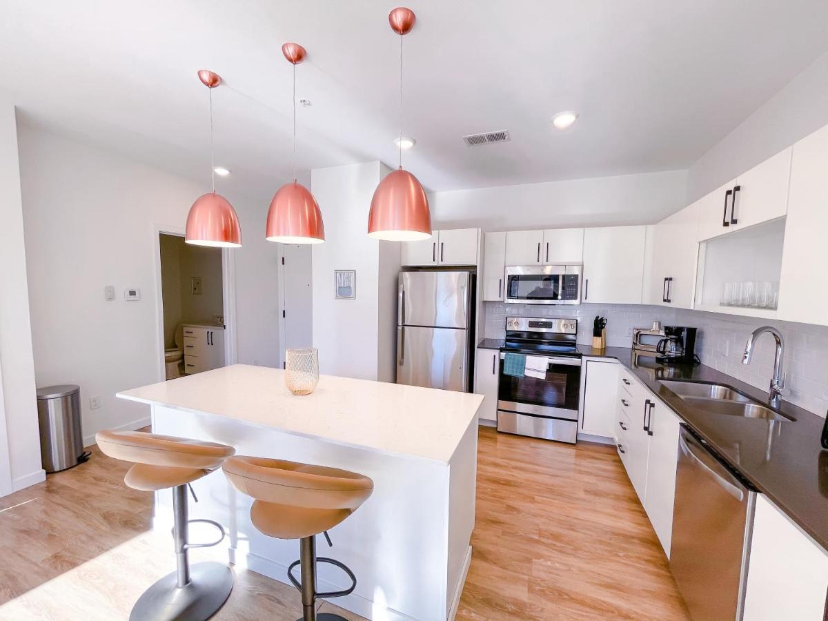 Bright 1bd/1ba Downtown *