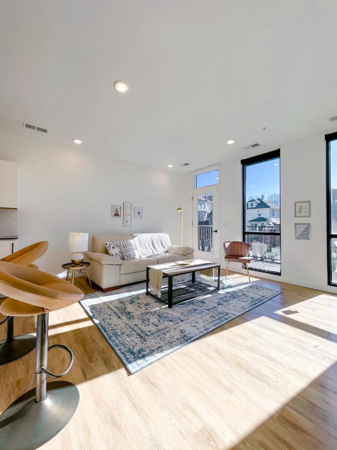 Bright 1bd/1ba Downtown *