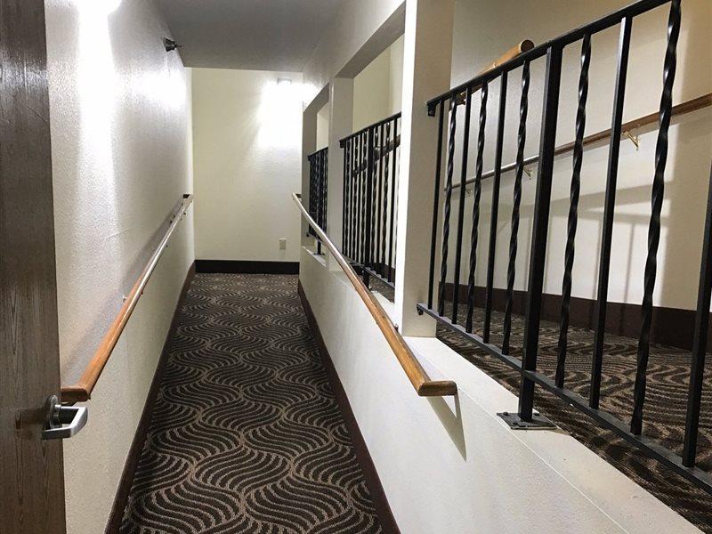 Super 8 By Wyndham Omaha/west Dodge Motel Omaha
