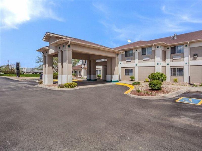 Hotel Quality & West - Ne Linclon 2*