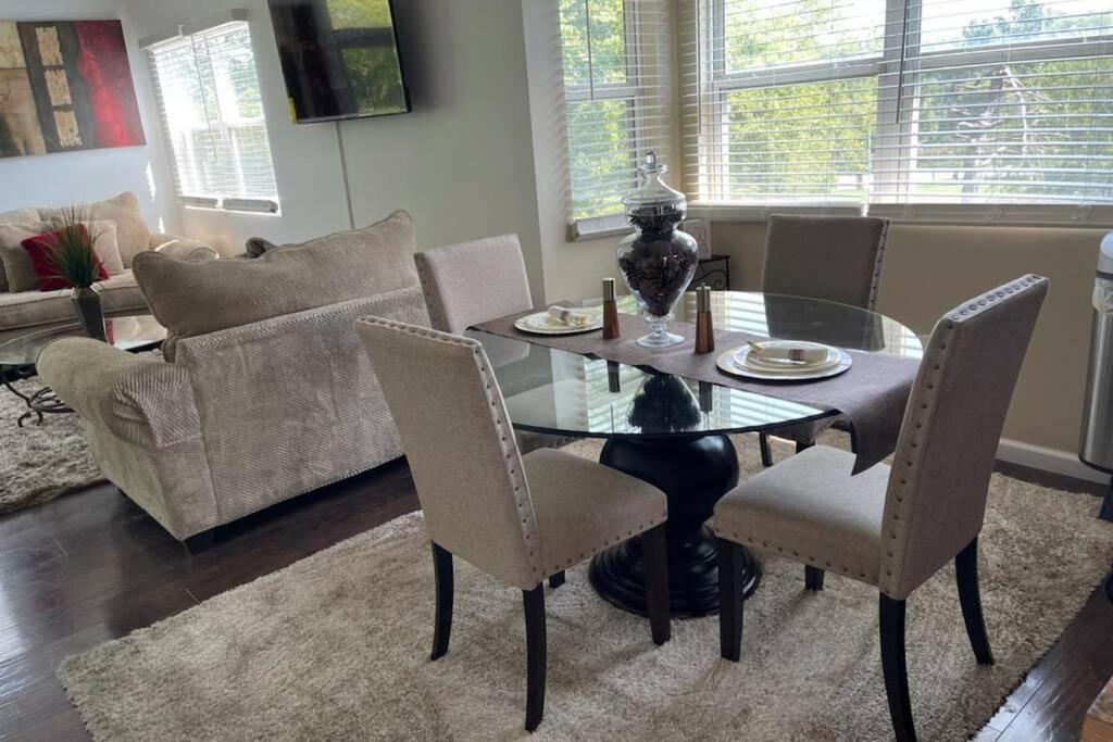 Entire Residential -omaha Holiday home *