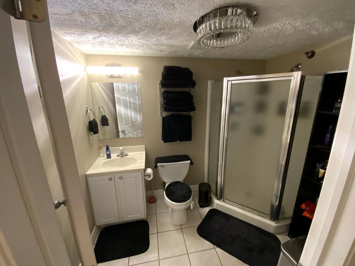 Blackout Themed Residence In The Prime Heart Of Omaha'S Old Market! Apartment *