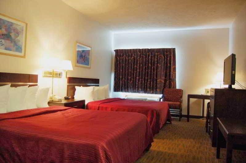 Quality & West - Ne Linclon 2* Omaha