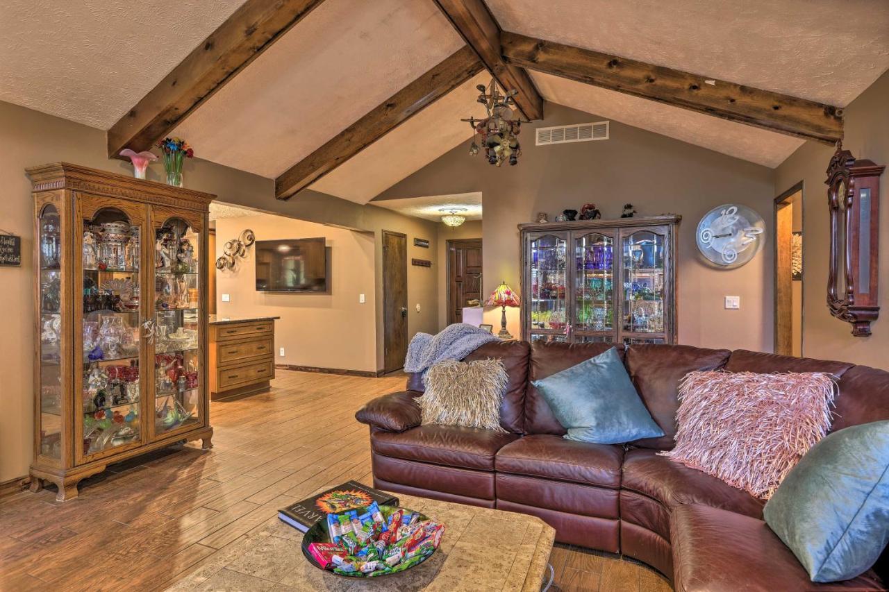 Holiday home Family-friendly Oasis About 10 Mi To Dtwn!