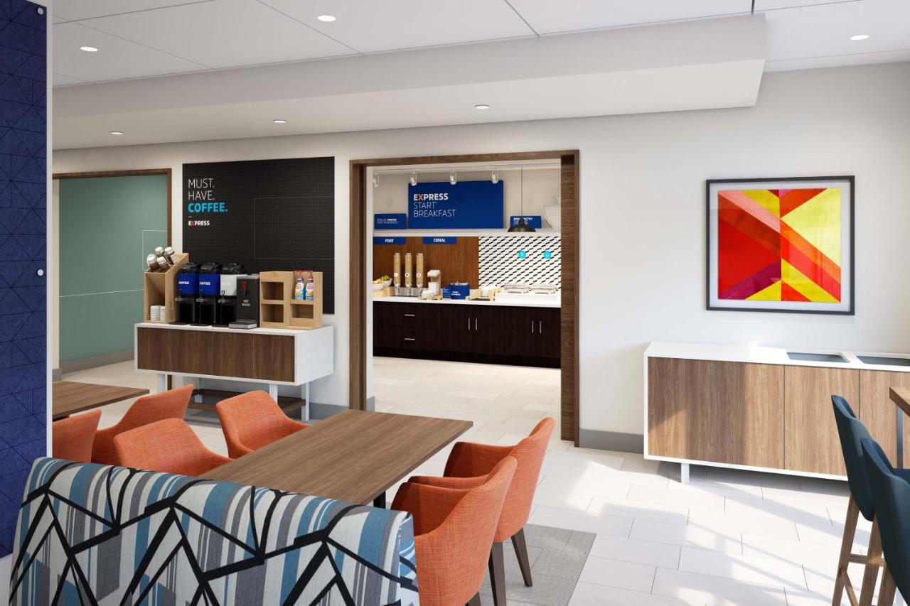 Express & By Ihg Omaha