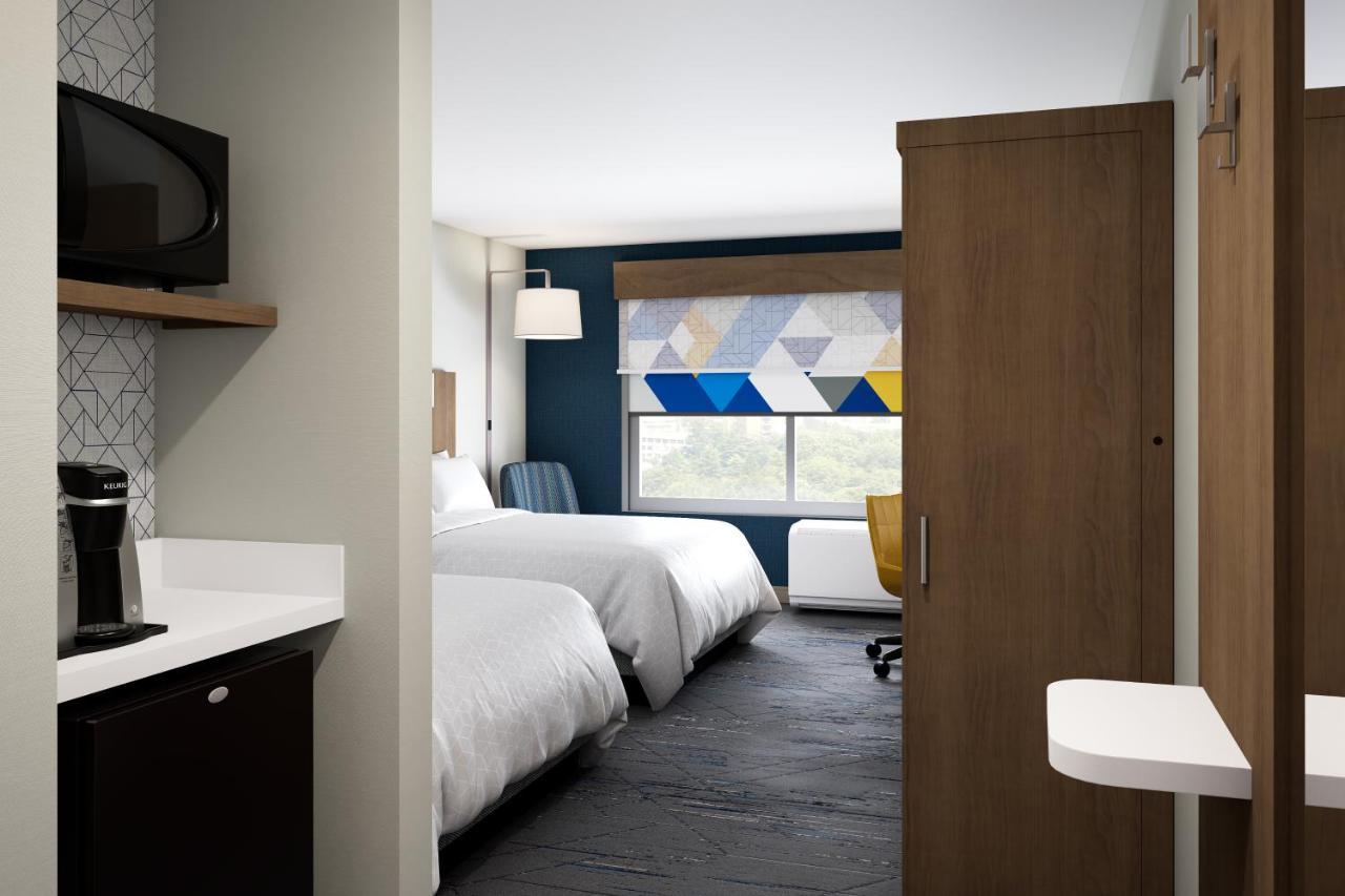 Express & By Ihg Omaha