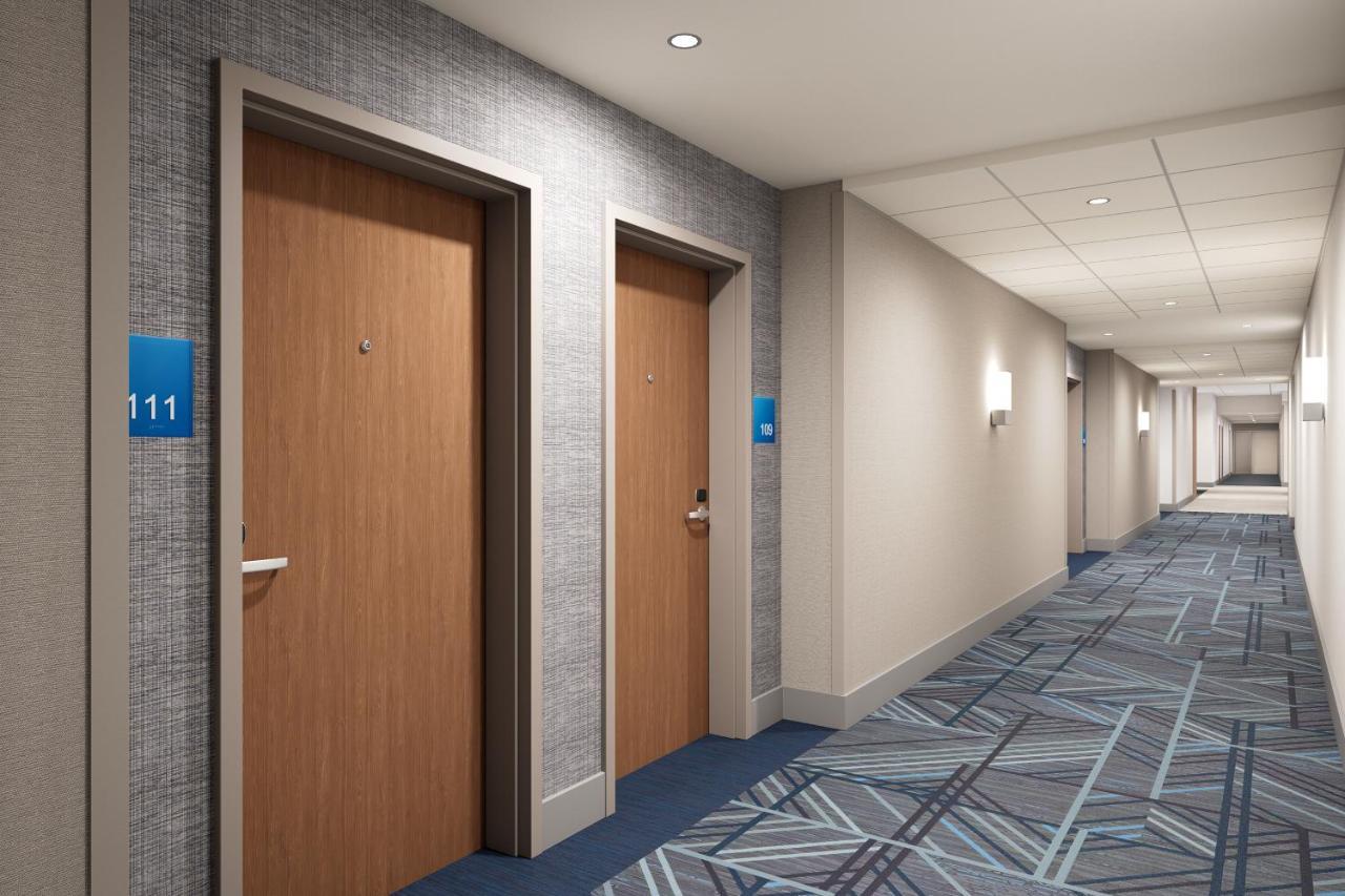 Express & By Ihg Omaha