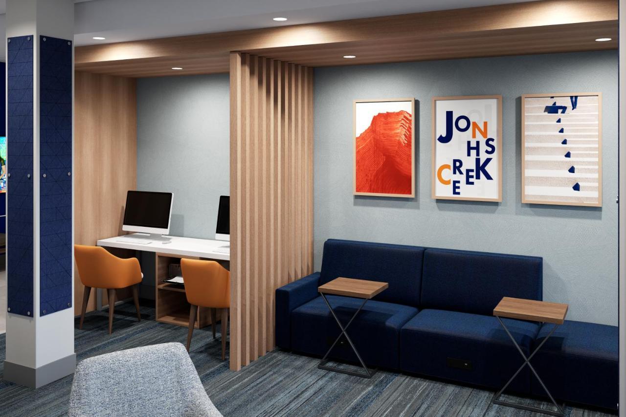 Express & By Ihg Hotel 3*