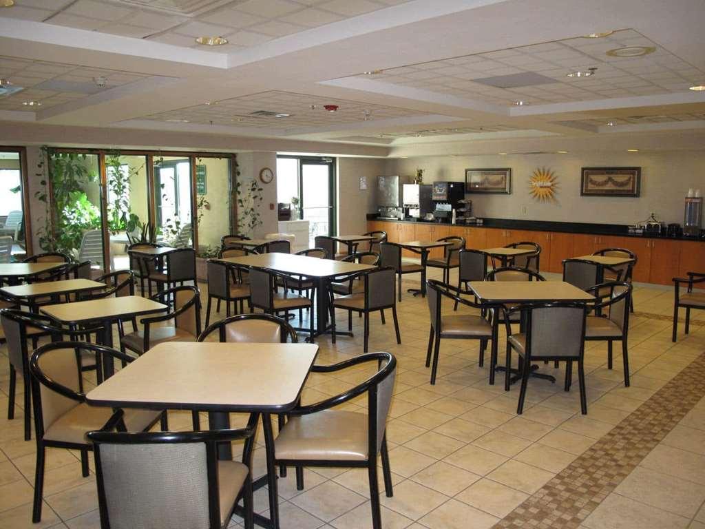 La Quinta By Wyndham Airport Downtown Hotel Omaha