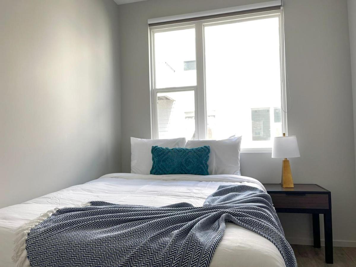 Sleepover 1bd 1ba