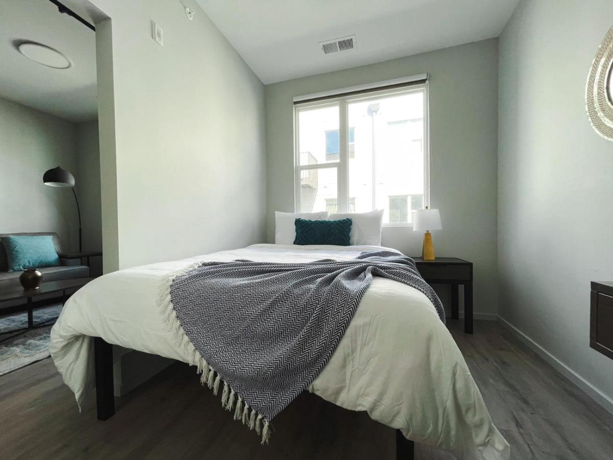 Sleepover 1bd 1ba