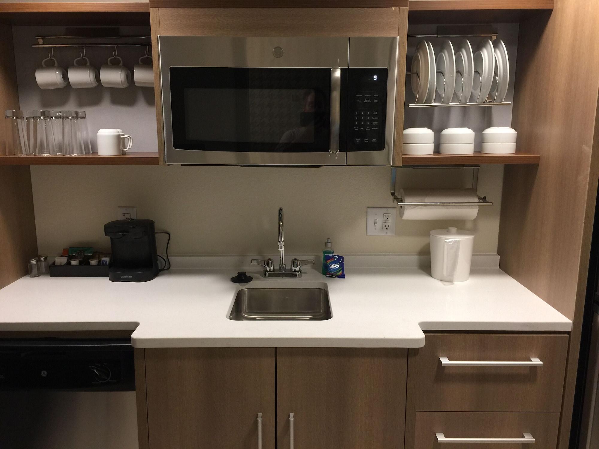 Home2 By Hilton Un Medical Ctr Area Hotel