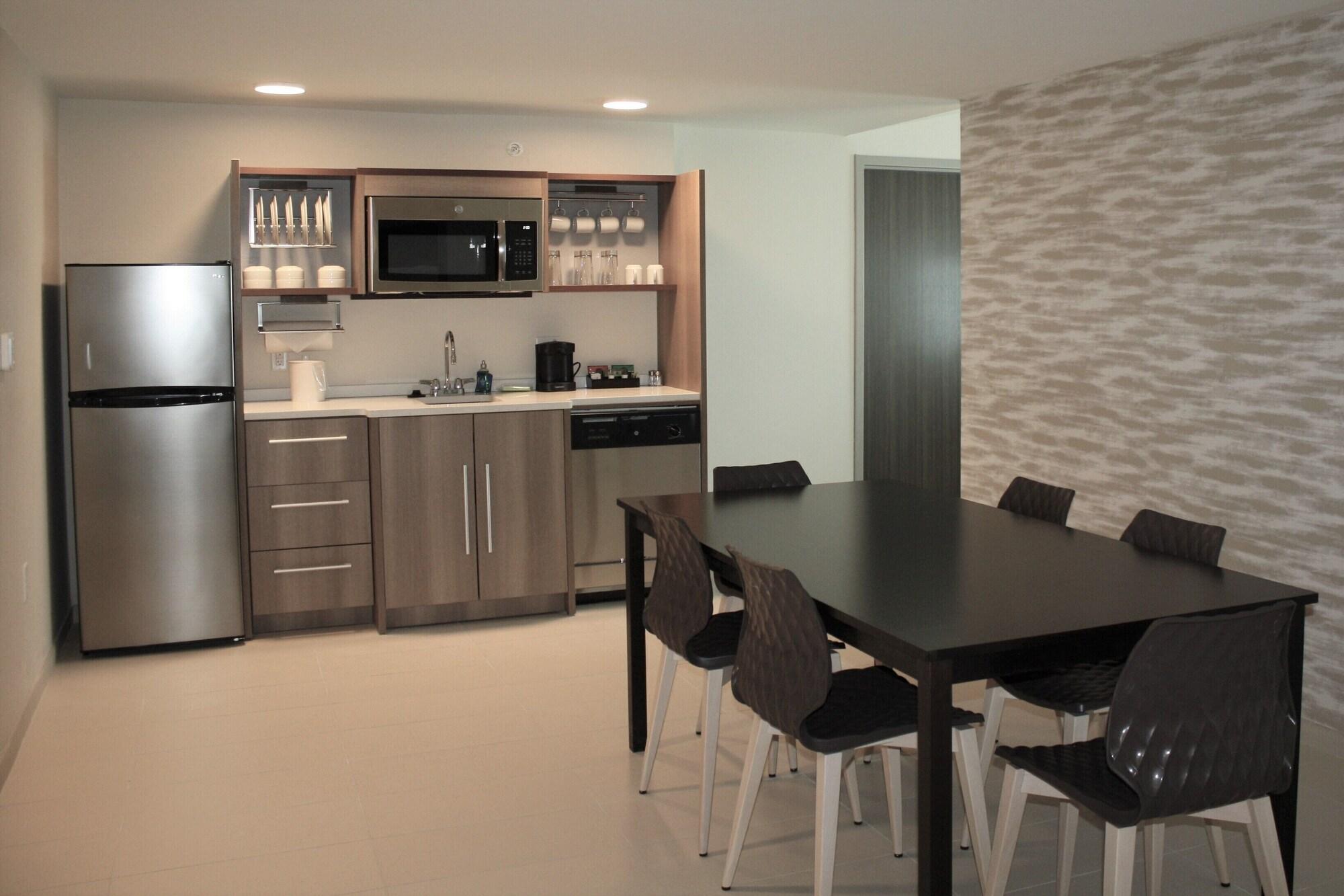 Hotel Home2 By Hilton Un Medical Ctr Area