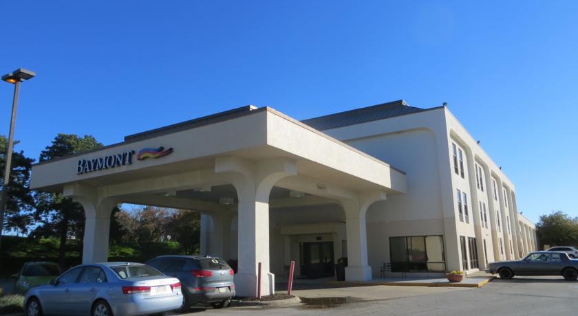 Hotel Baymont &