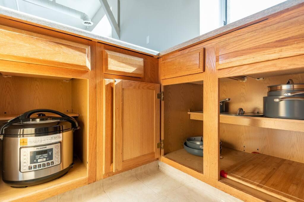 Heart Of The Old Market Sunburst Penthouse!!! *
