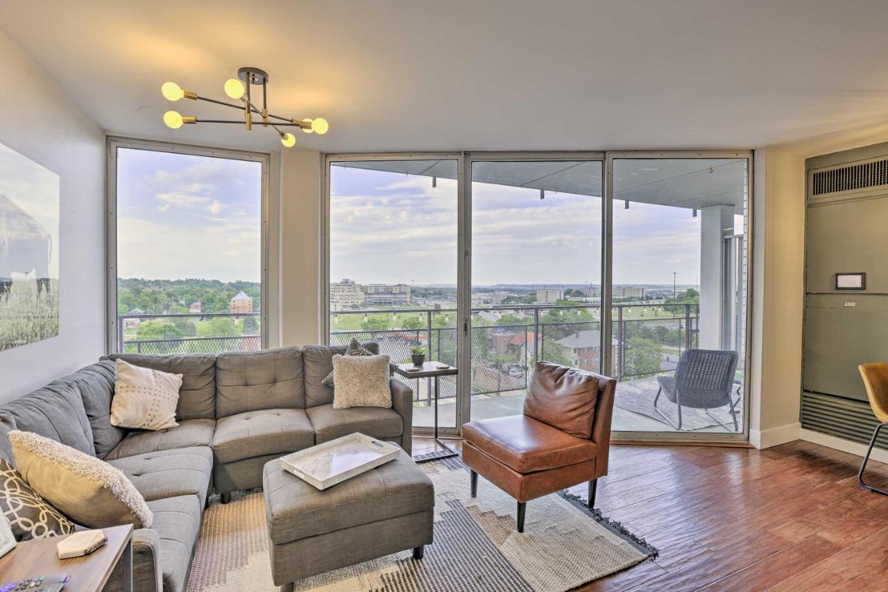 7th-floor With Balcony And Park Views Apartment Omaha