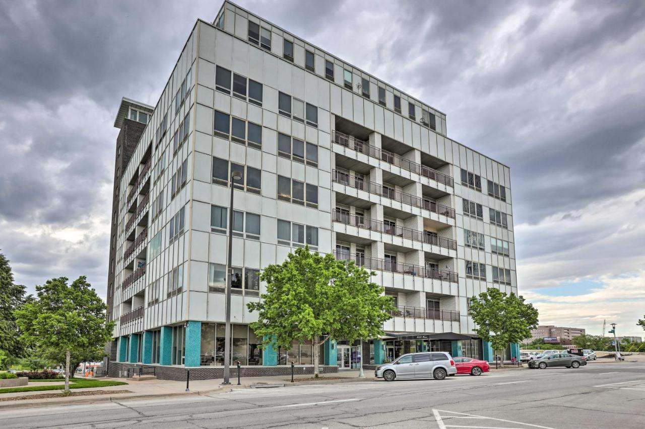 7th-floor With Balcony And Park Views * Omaha