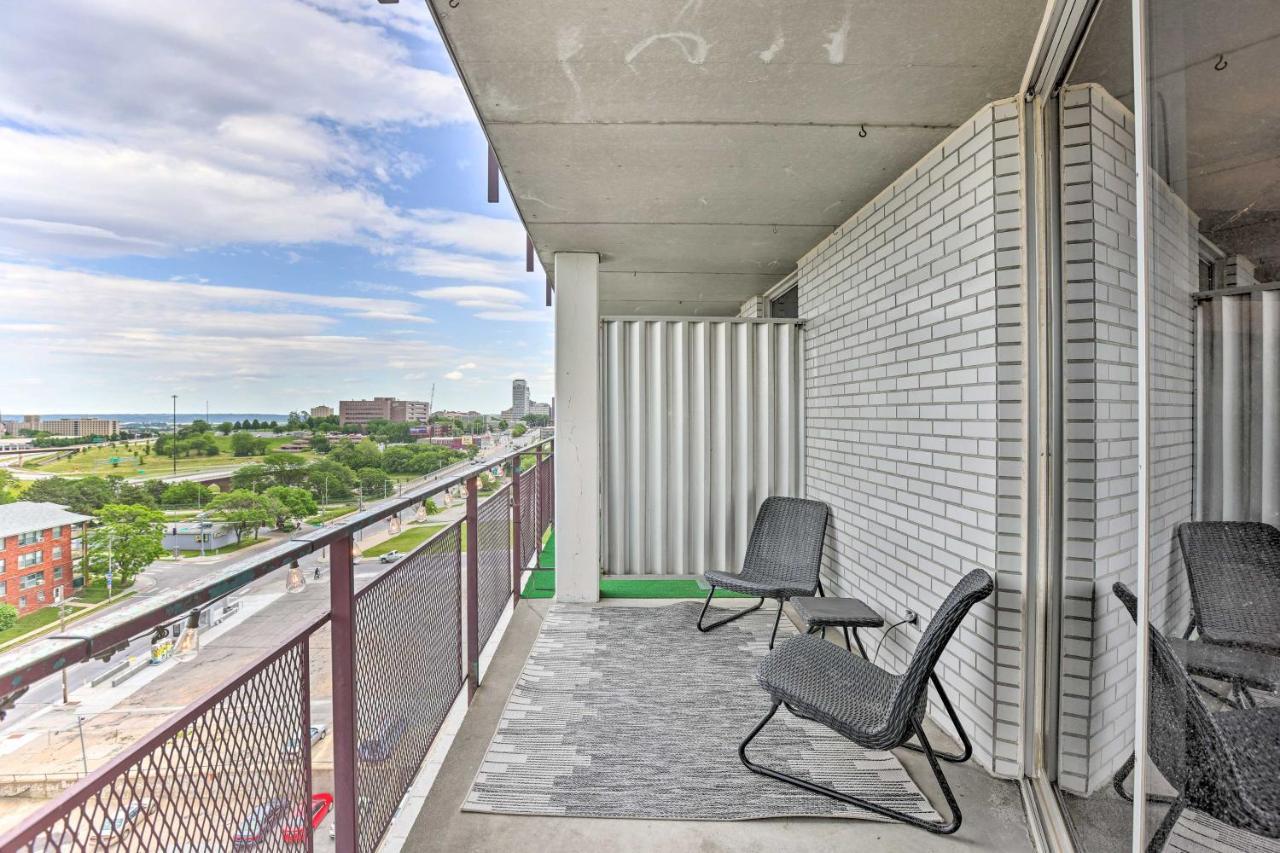 Apartment 7th-floor With Balcony And Park Views Omaha